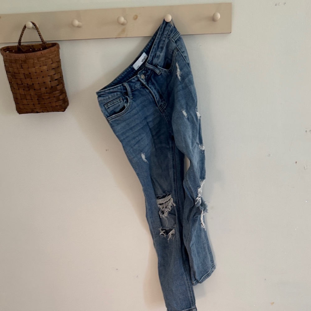 Stylish Distressed Skinny Jeans in Blue